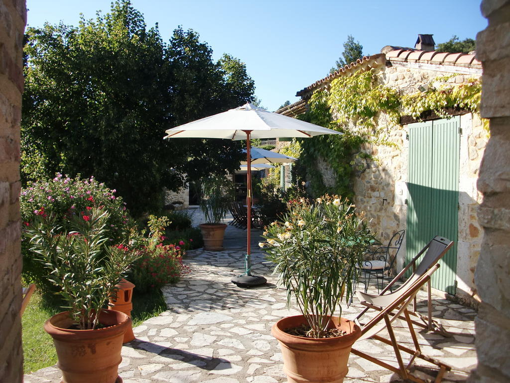 La Pacha Bed and Breakfast Saint-Montan Exteriör bild